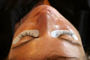 The upper lashes with Myscara applied